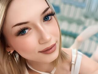 shaved pussy cam LoisDeman