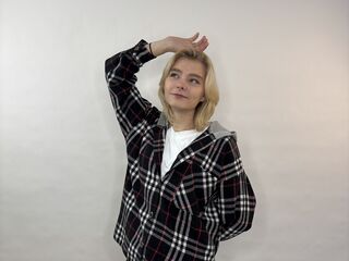 fingering webcamgirl LorieYancy