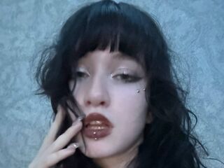 hot cam whore LouisePerrish