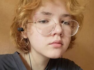 flirt chat room LucyRandy