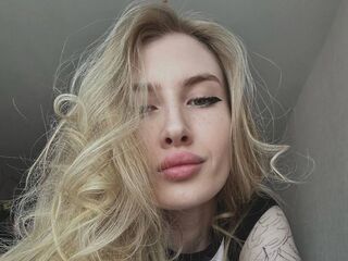 hot cam girl spreading pussy LunaCutes