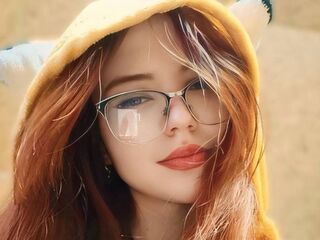 camwhore fingering pussy MardellBilich