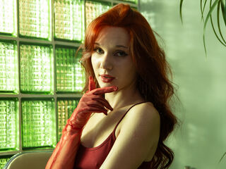 naked camgirl masturbating with dildo MargoViento