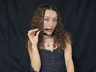 cam girl masturbating with sextoy MarthiAdams