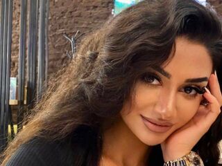 camgirl videochat MayaDastrup