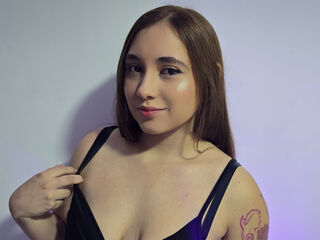 nude webcamgirl MiahCouper