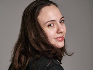 live striptease MonaStout