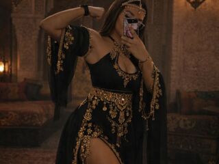 naughty cam PerlaZoey