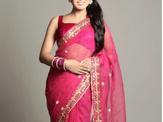 live webcam model PriyaArmani
