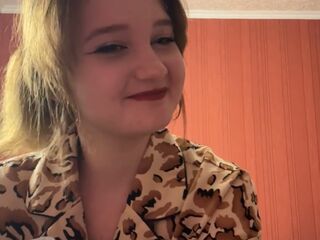 camslut topless RendaKhairallah