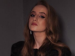 naughty camgirl masturbating SavinaMinosi