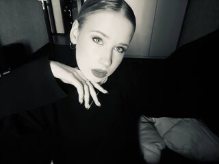 free live chatroom SherieMcwayne