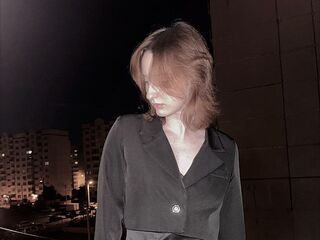 adult cam show ShirleenWiens