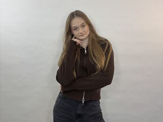naked cam girl masturbating SigneKeatley