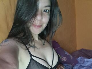 naughty cam girl fingering shaved pussy SofiHermosa