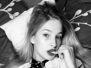 nude webcam girl photo SofiaRoud