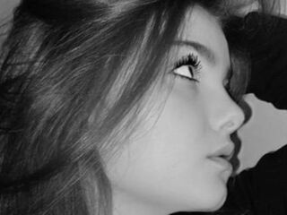 camslut spreading pussy StephanieMiller