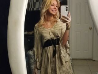 camgirl webcam sex pic SuzySweetSteps