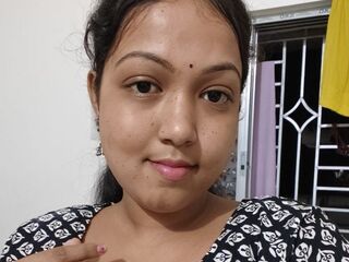 beautiful girlcam TrishaSaha