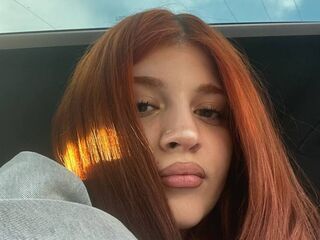 hot cam girl masturbating with dildo VelmaraJoy
