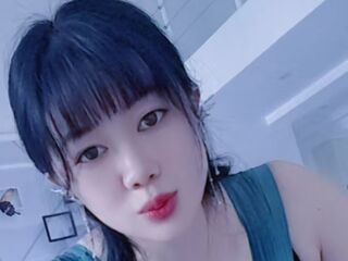 beautiful webcam girl YueXiaoyue