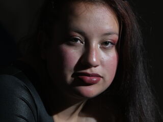 topless camgirl ZaretRivera